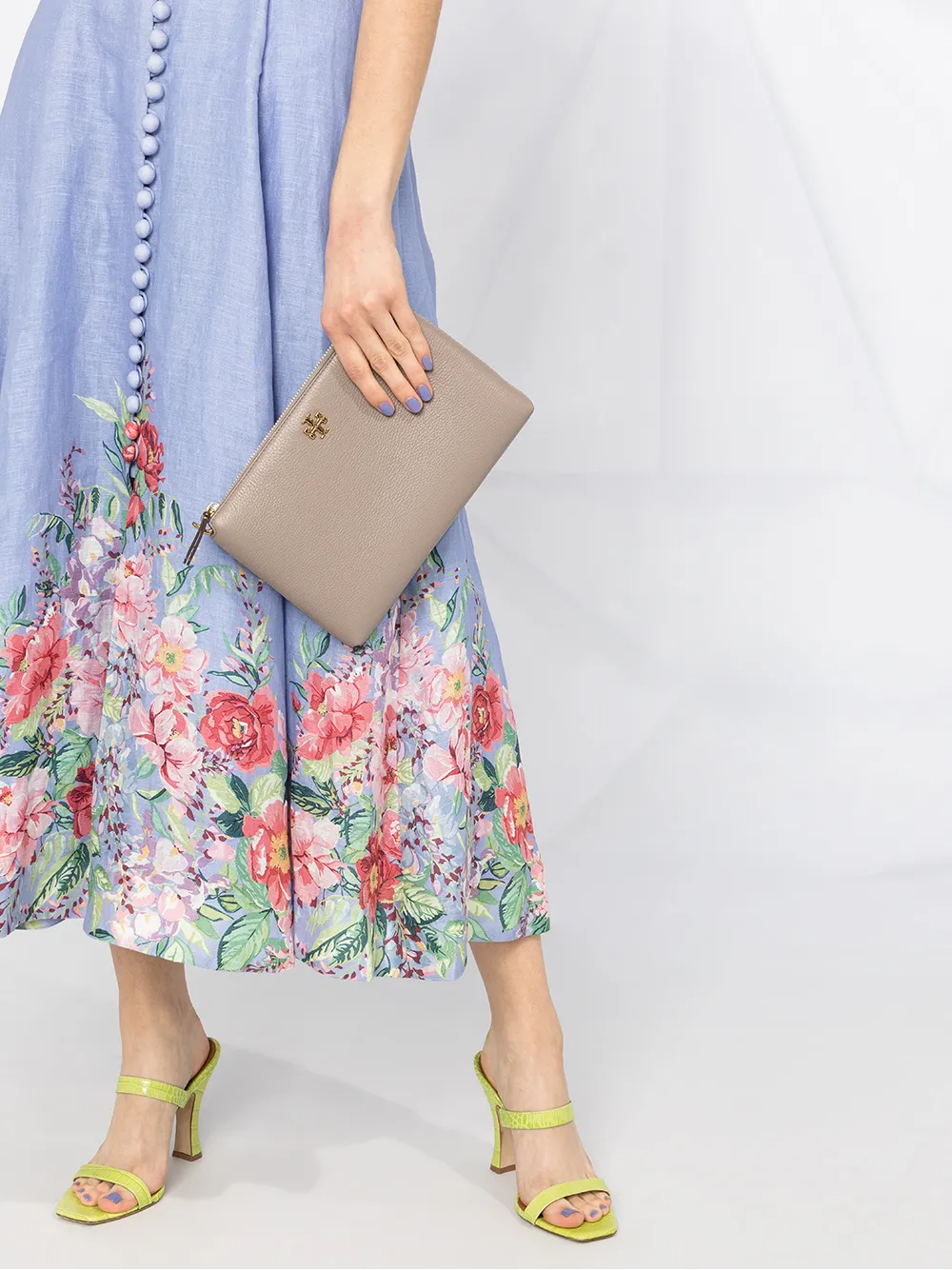 Grey bag worn by a person, showing the bag's fit