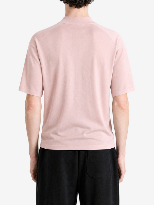 Pink t-shirt, full body view
