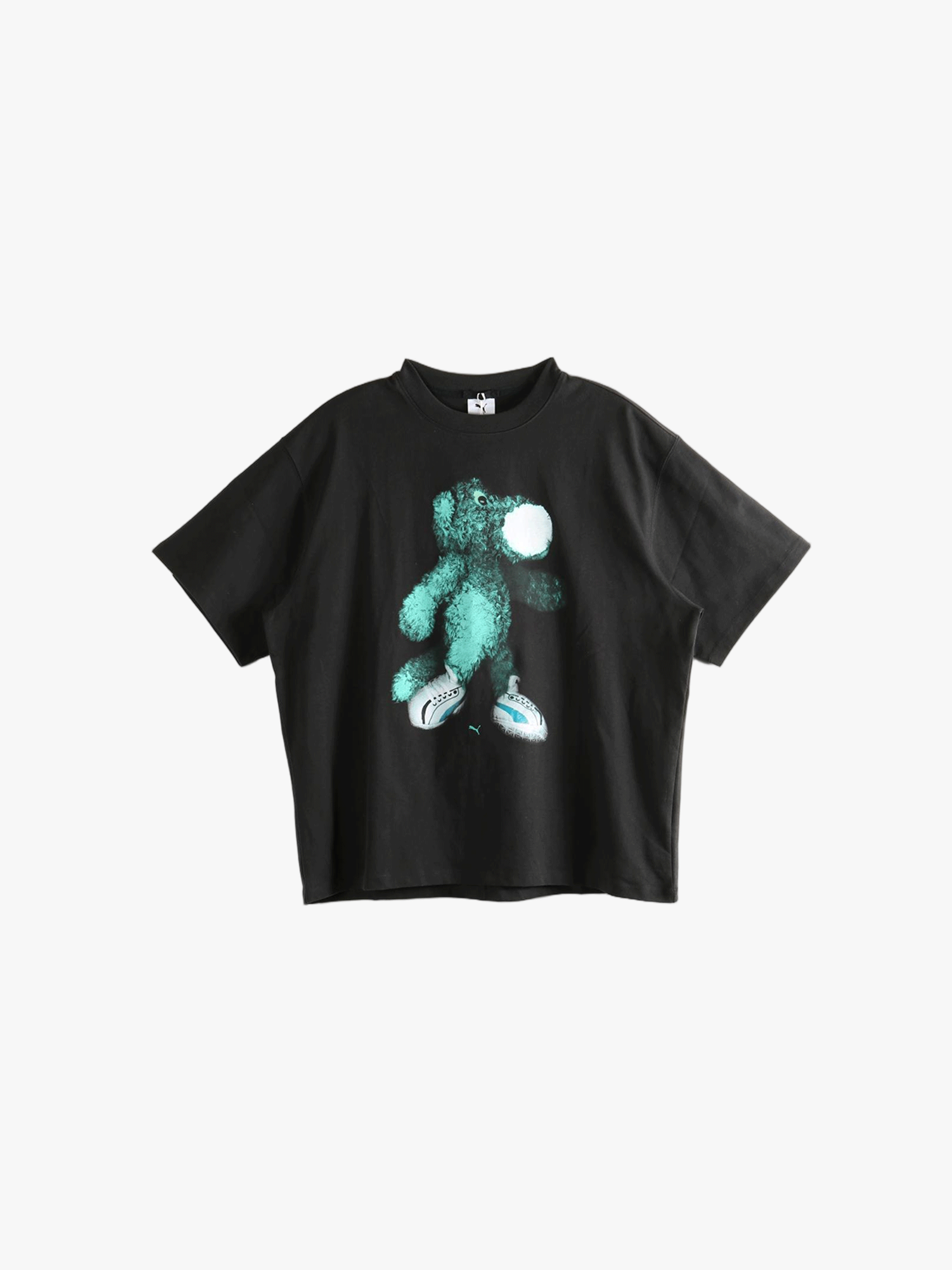 Black t-shirts, front view