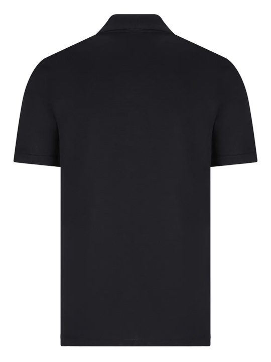 black shirt, back view