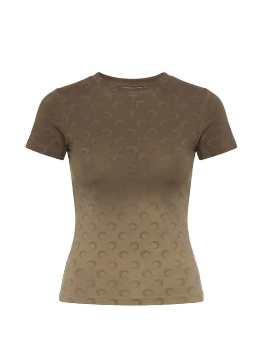 Brown t-shirt, front view