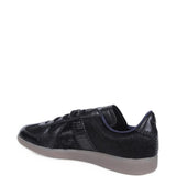 Black shoes, front view