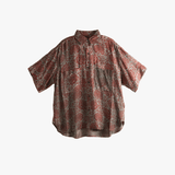 Grey shirt, front view