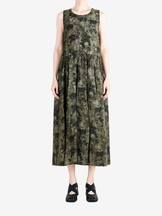 Green dress, full body view
