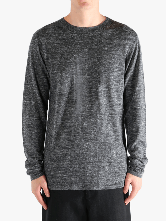 Grey shirt, front view