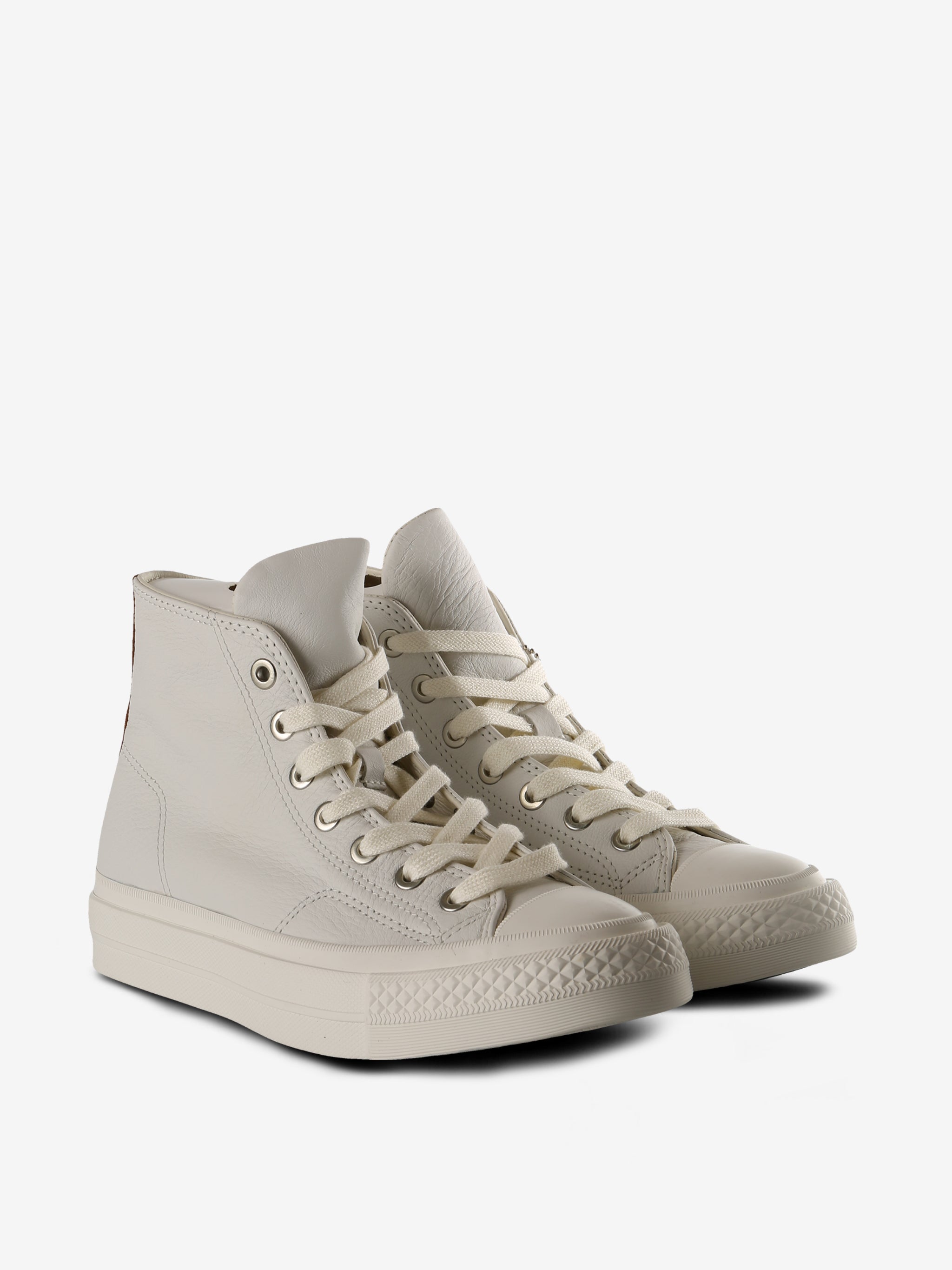 White sneakers,side view