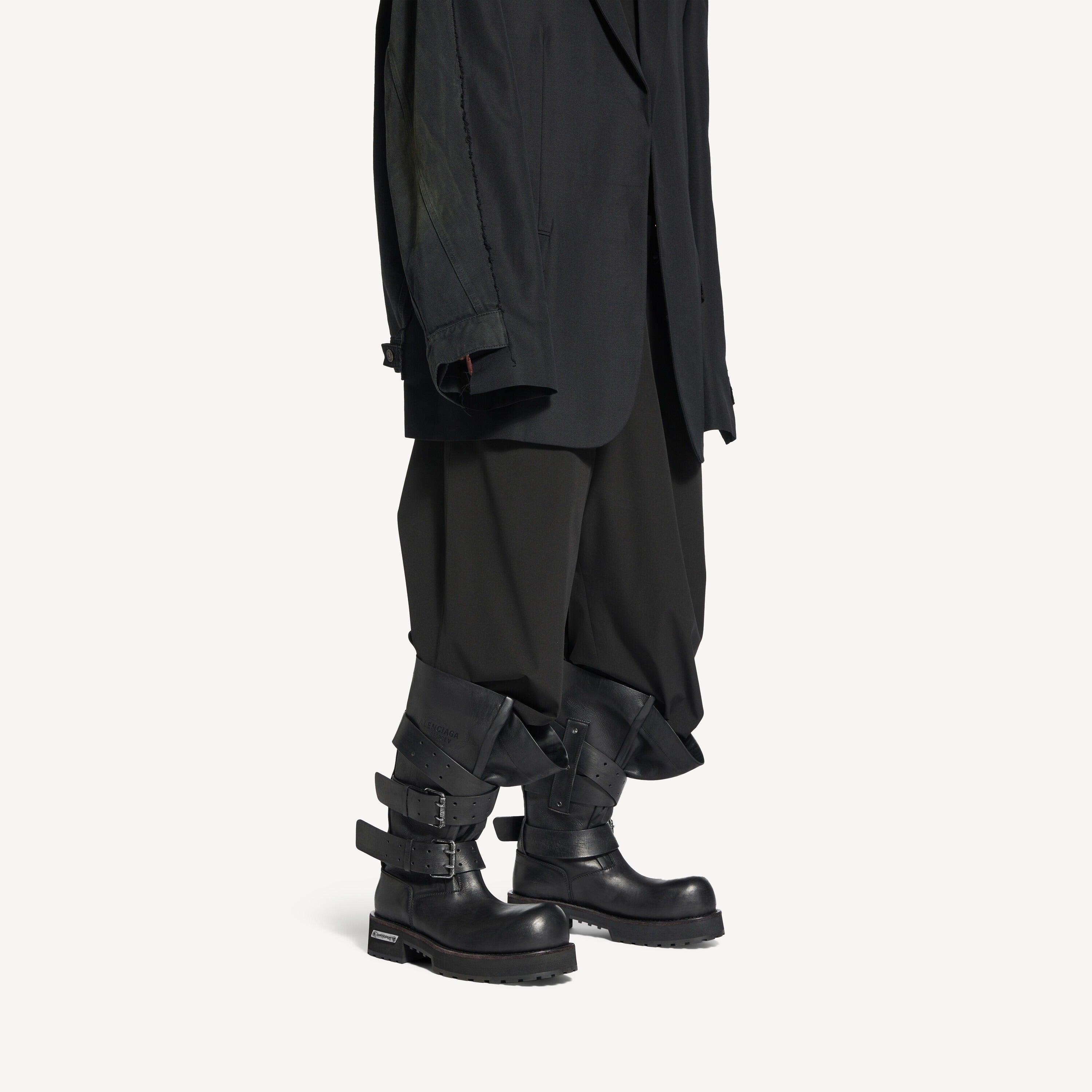 Black boot,full body view