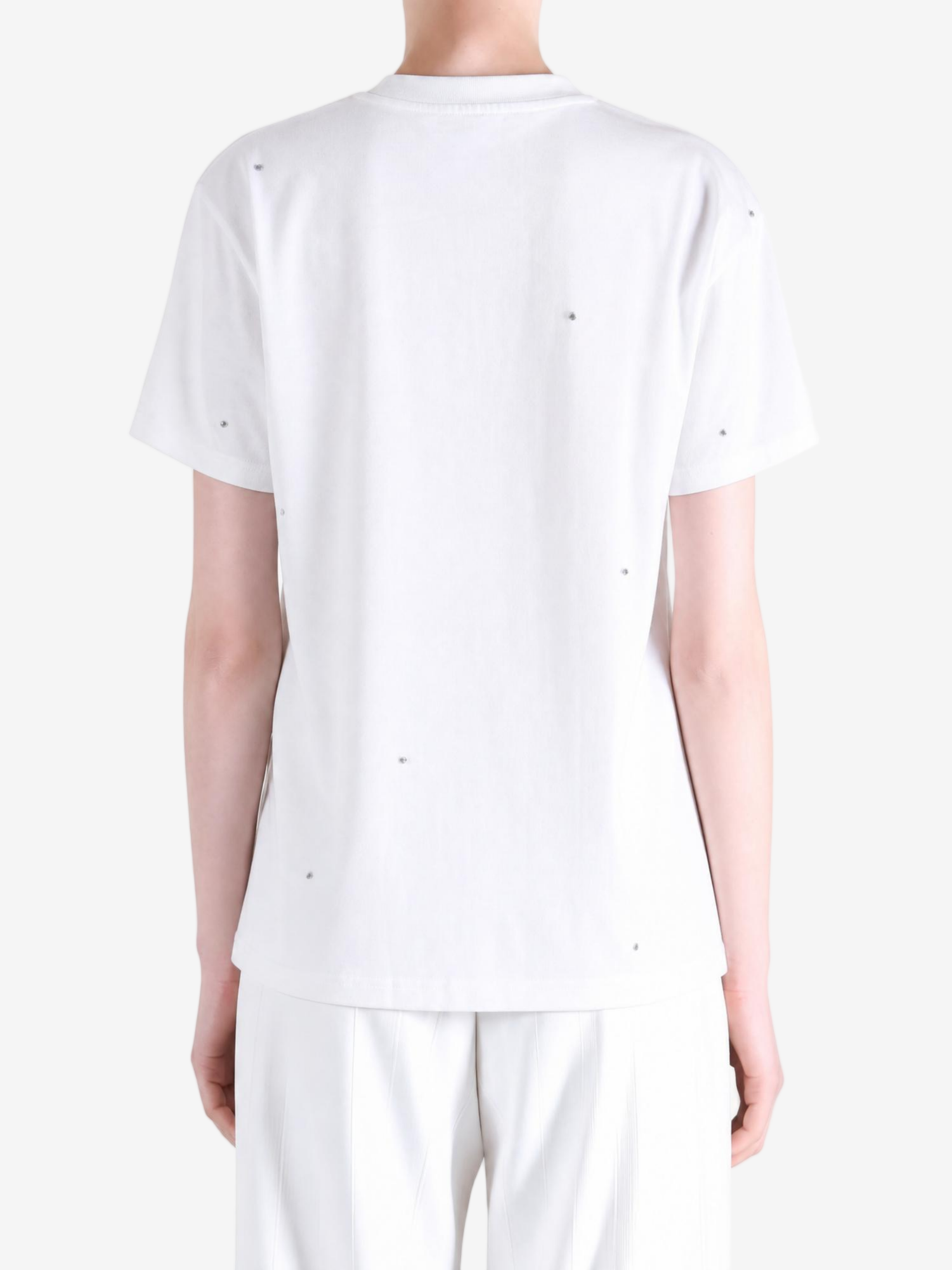 White t-shirt, full body view