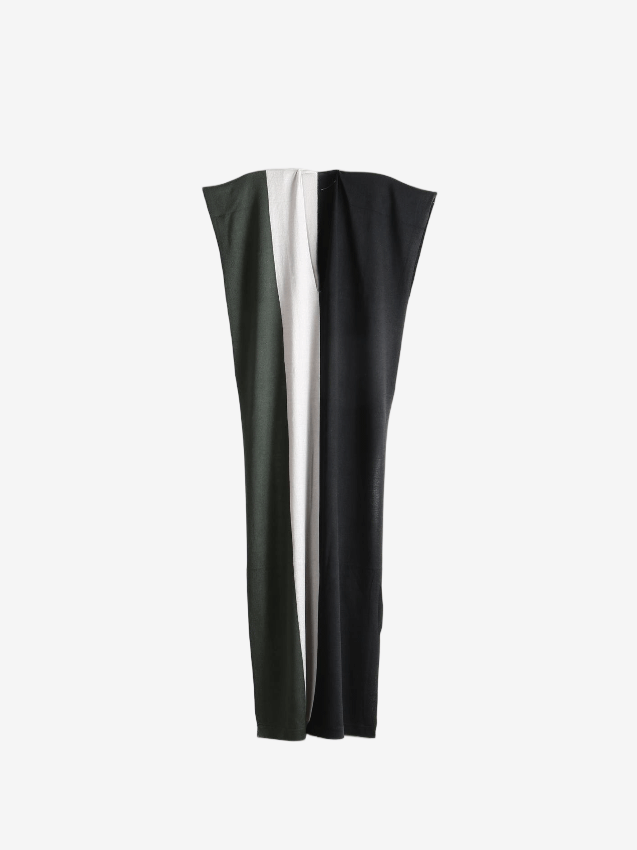 Black scarf, front view