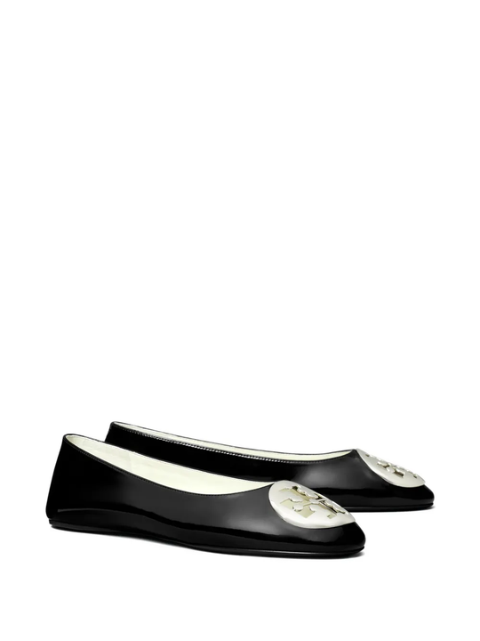 Black flat shoe,side view