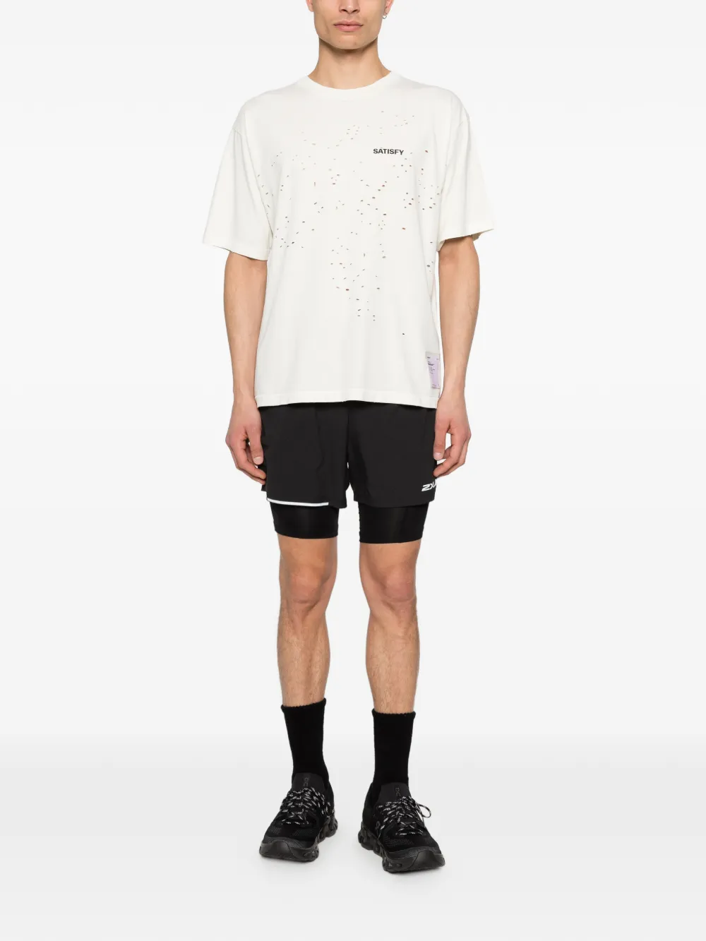 White t-shirt, full body view