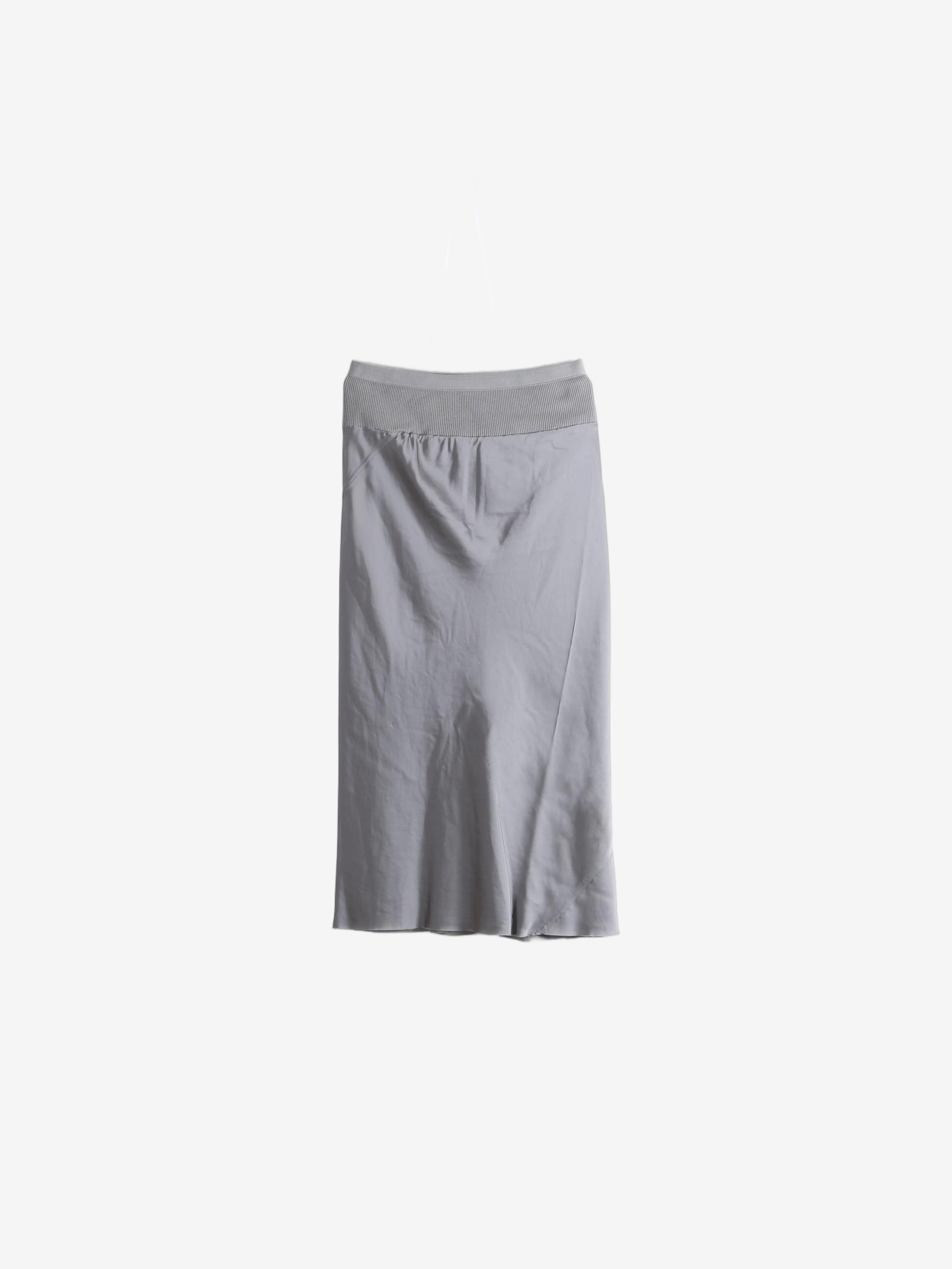 Grey skirt, front view