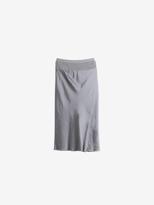 Grey skirt, front view