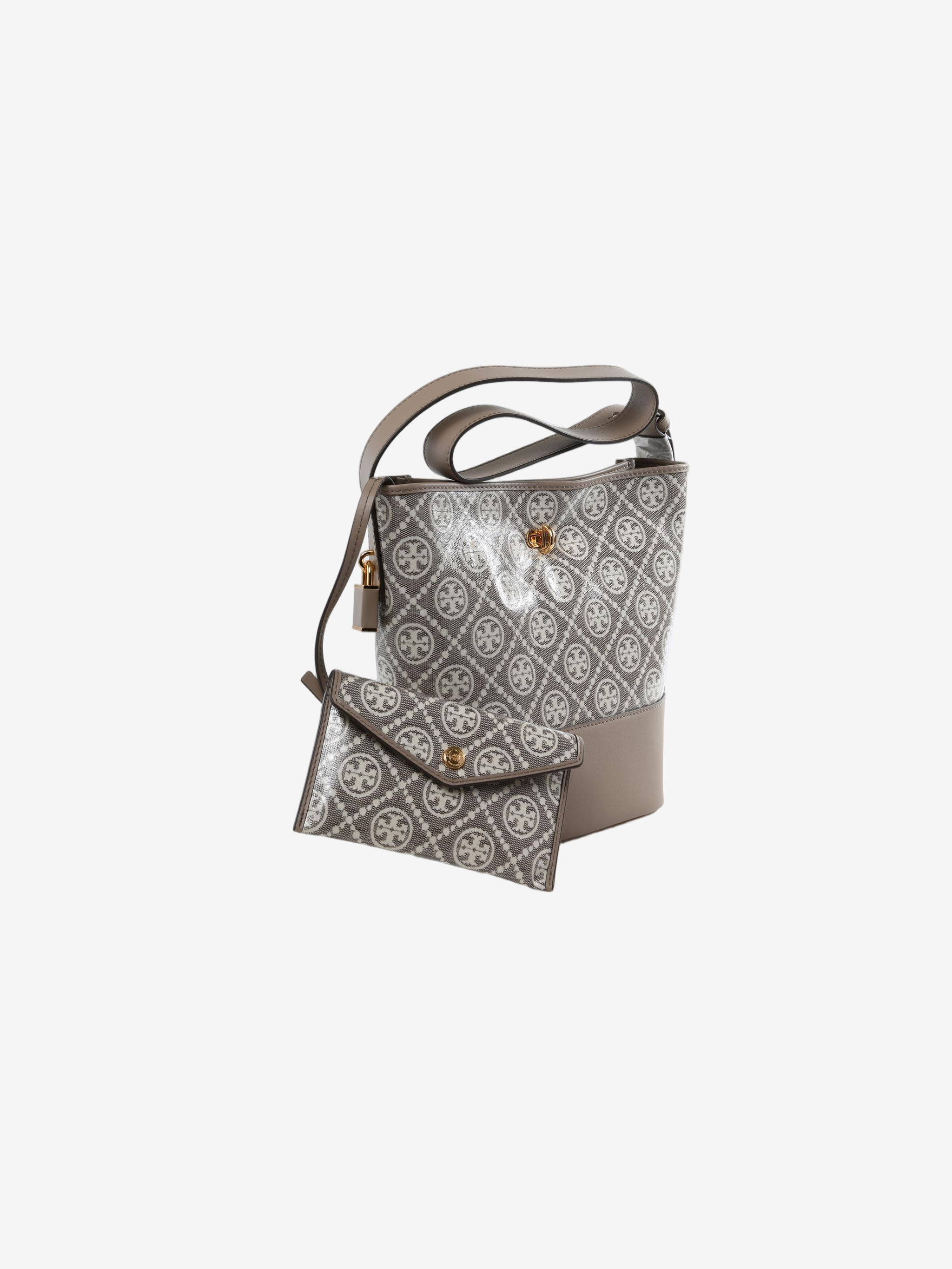 Grey bag, front view