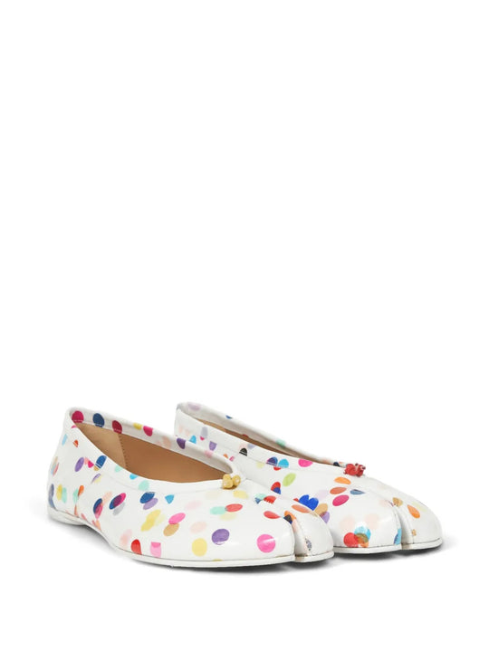 White shoes, front view