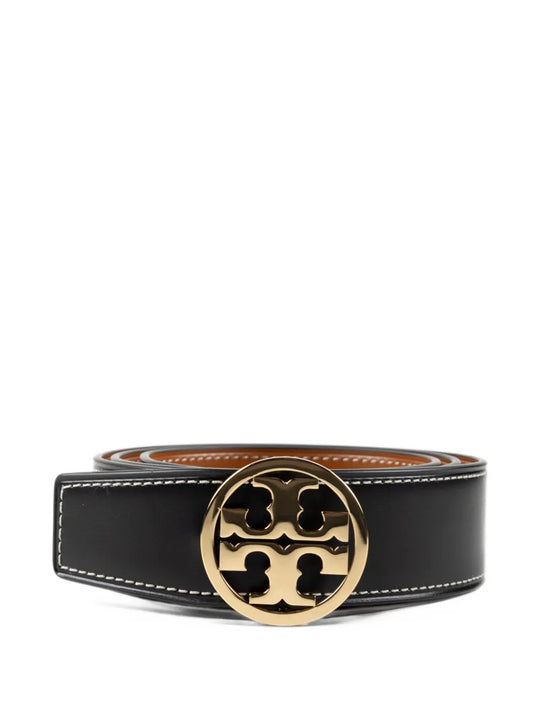 Black accessories, front view