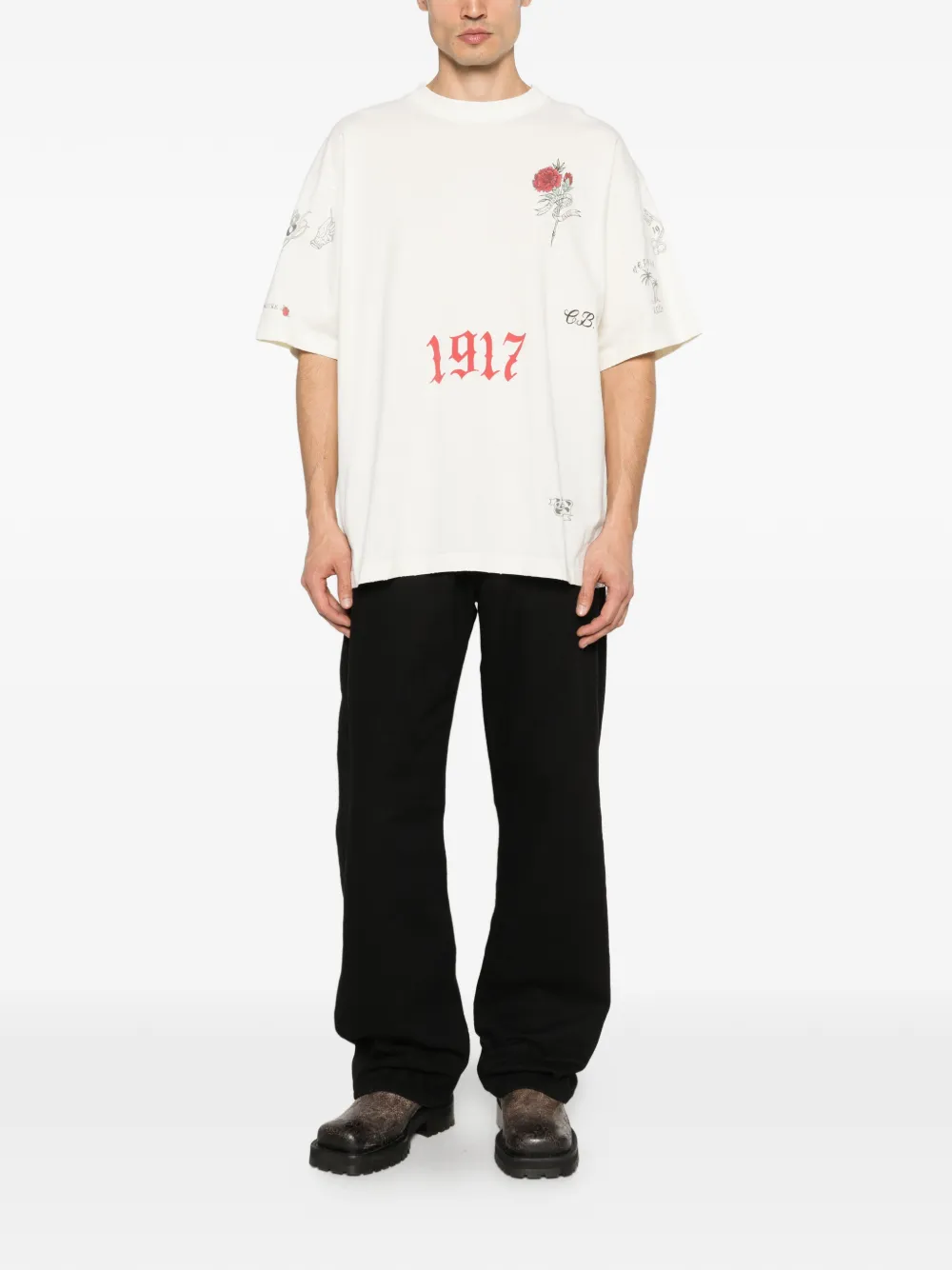 White t-shirt-full body view