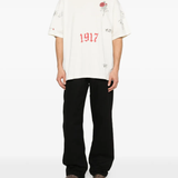 White t-shirt-full body view