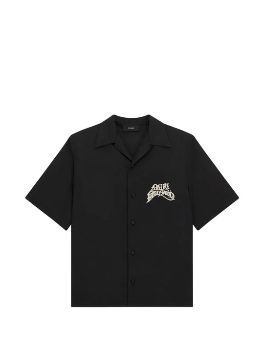 Black shirt, front view