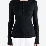 Black shirt, full body view