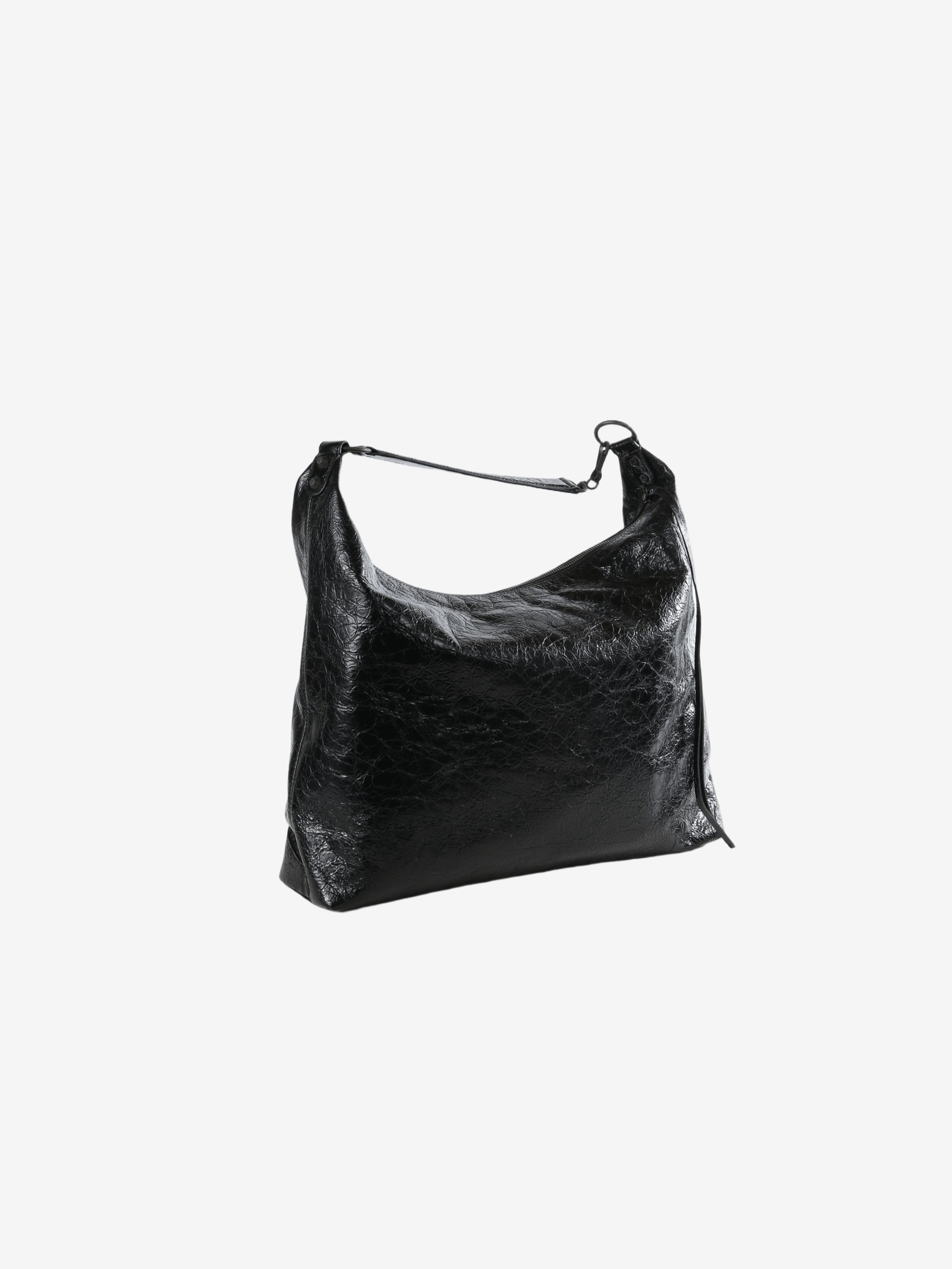 Black handbag,side view