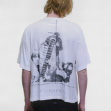 White t-shirt, full body view