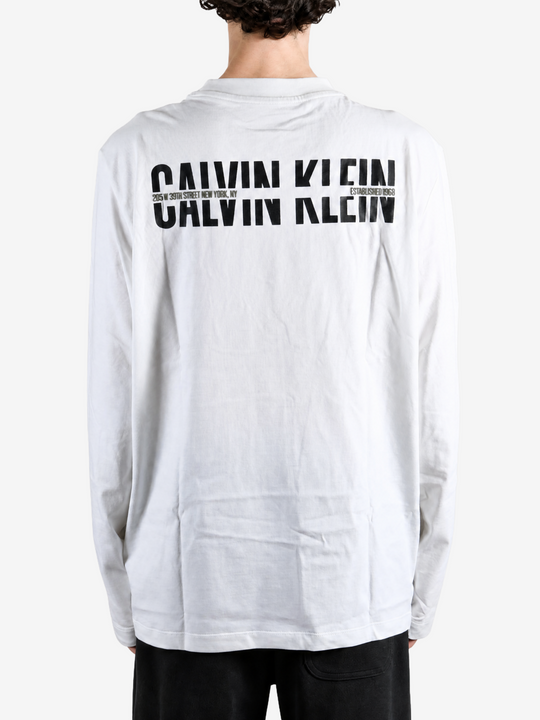 White t-shirt, front view