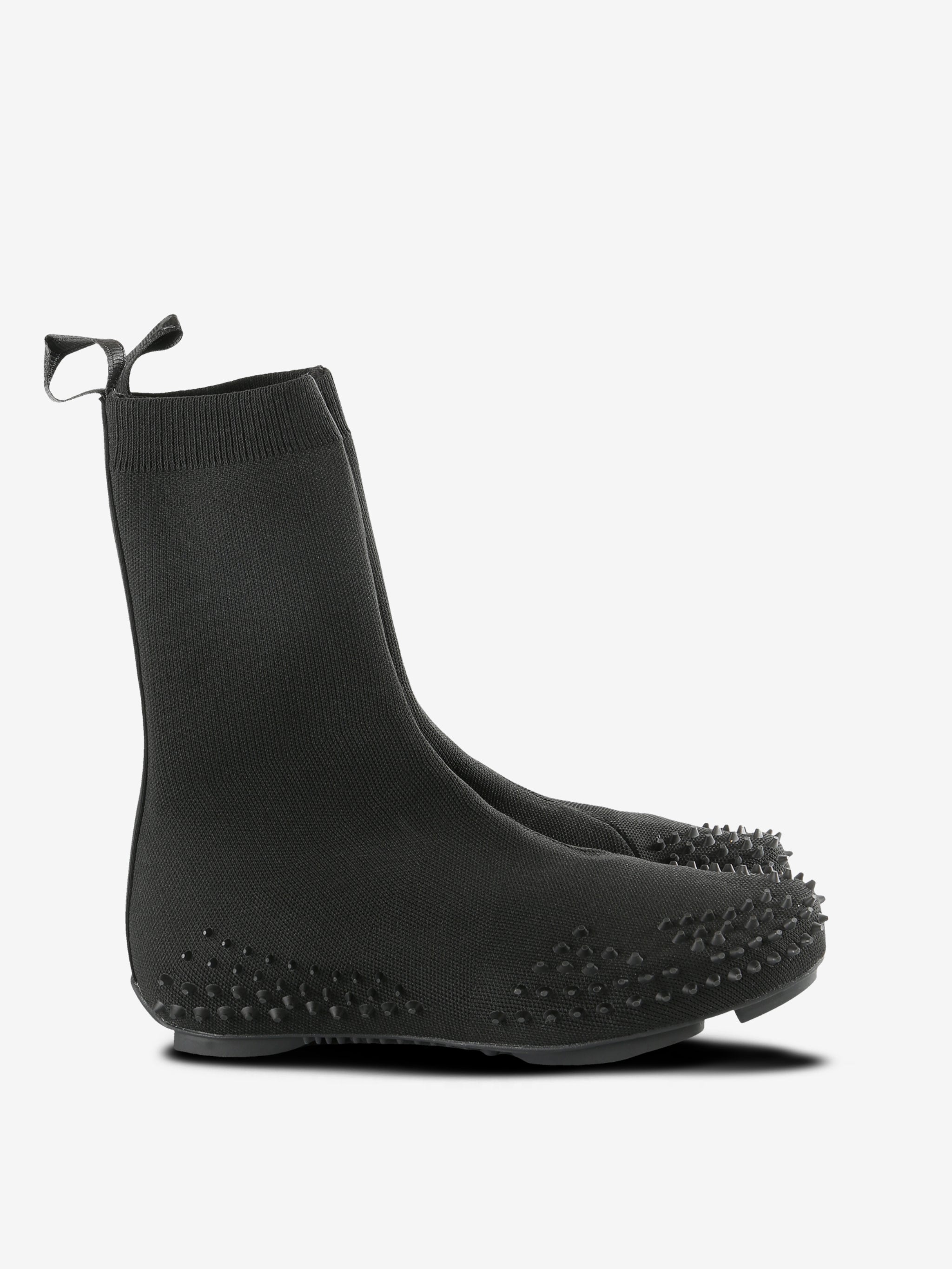 Black sneaker,front view