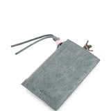 Grey accessories, front view