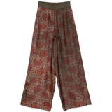 Red pants,front view