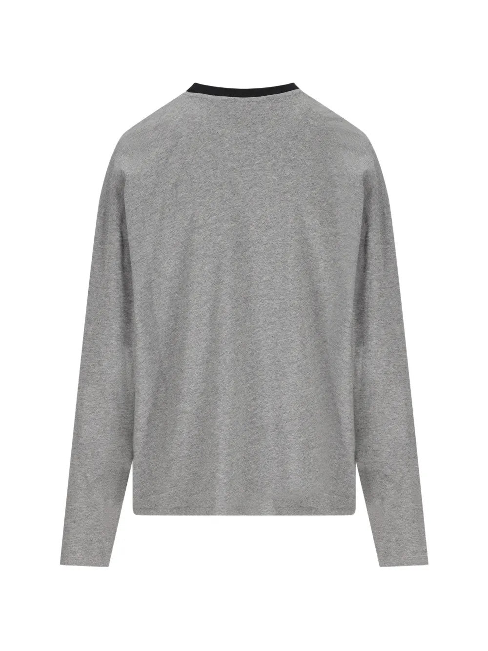 Grey shirt, back view