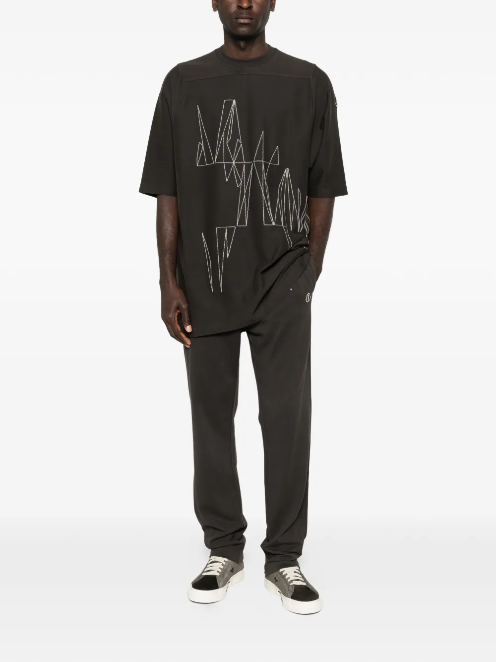 Brown t-shirt, full body view