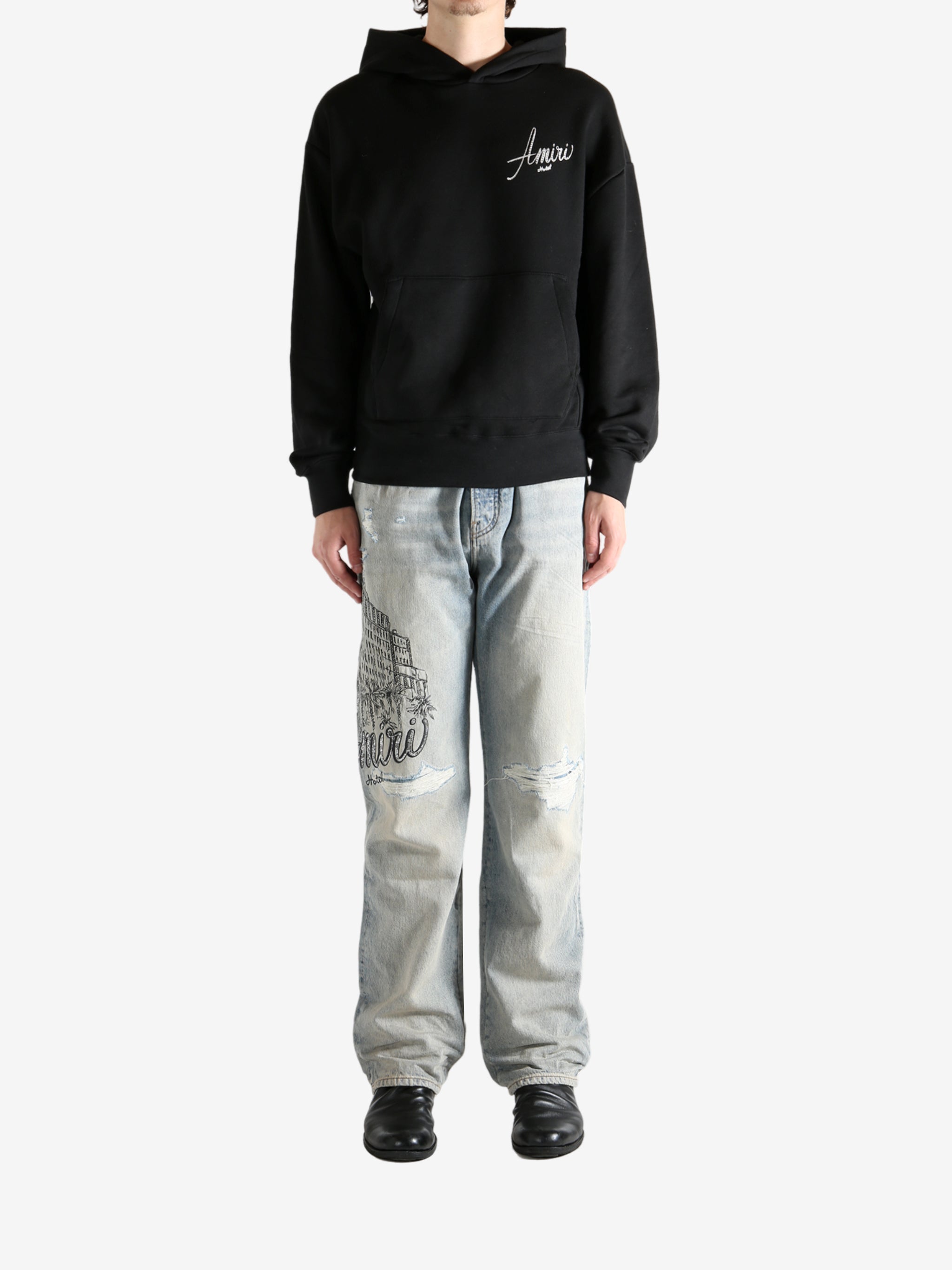 Black hoodie,full body view