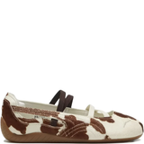 White sneakers, front view