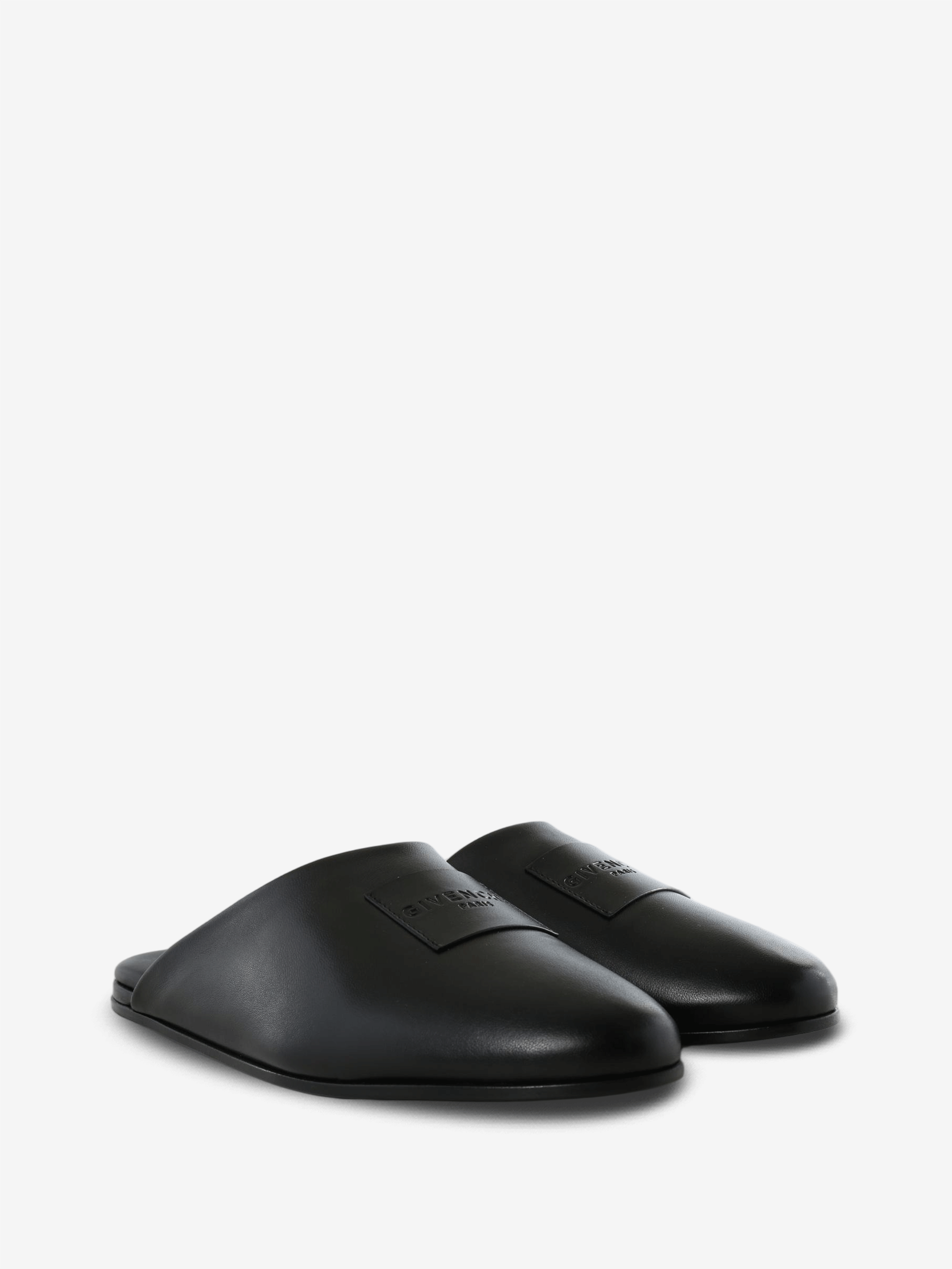 Black shoes, front view