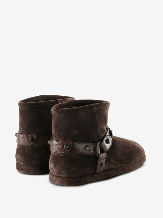 Brown boots, back view