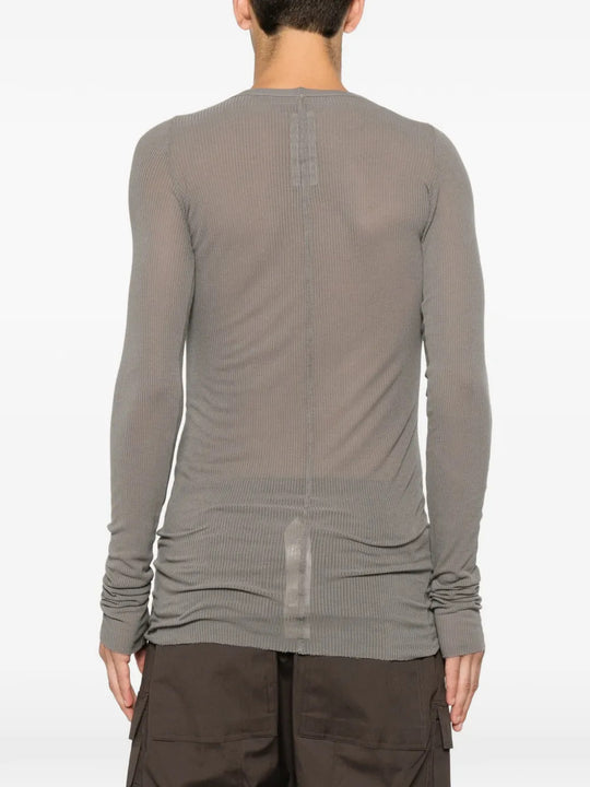 Grey t-shirt, full body view