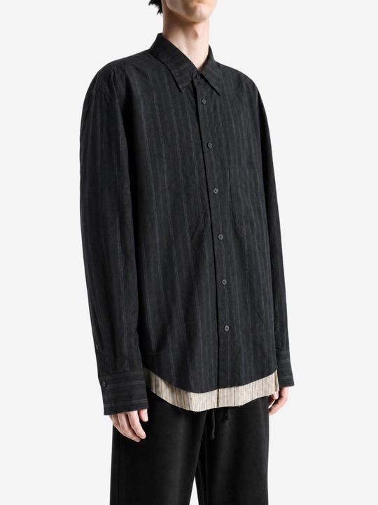 Black shirt, full body view
