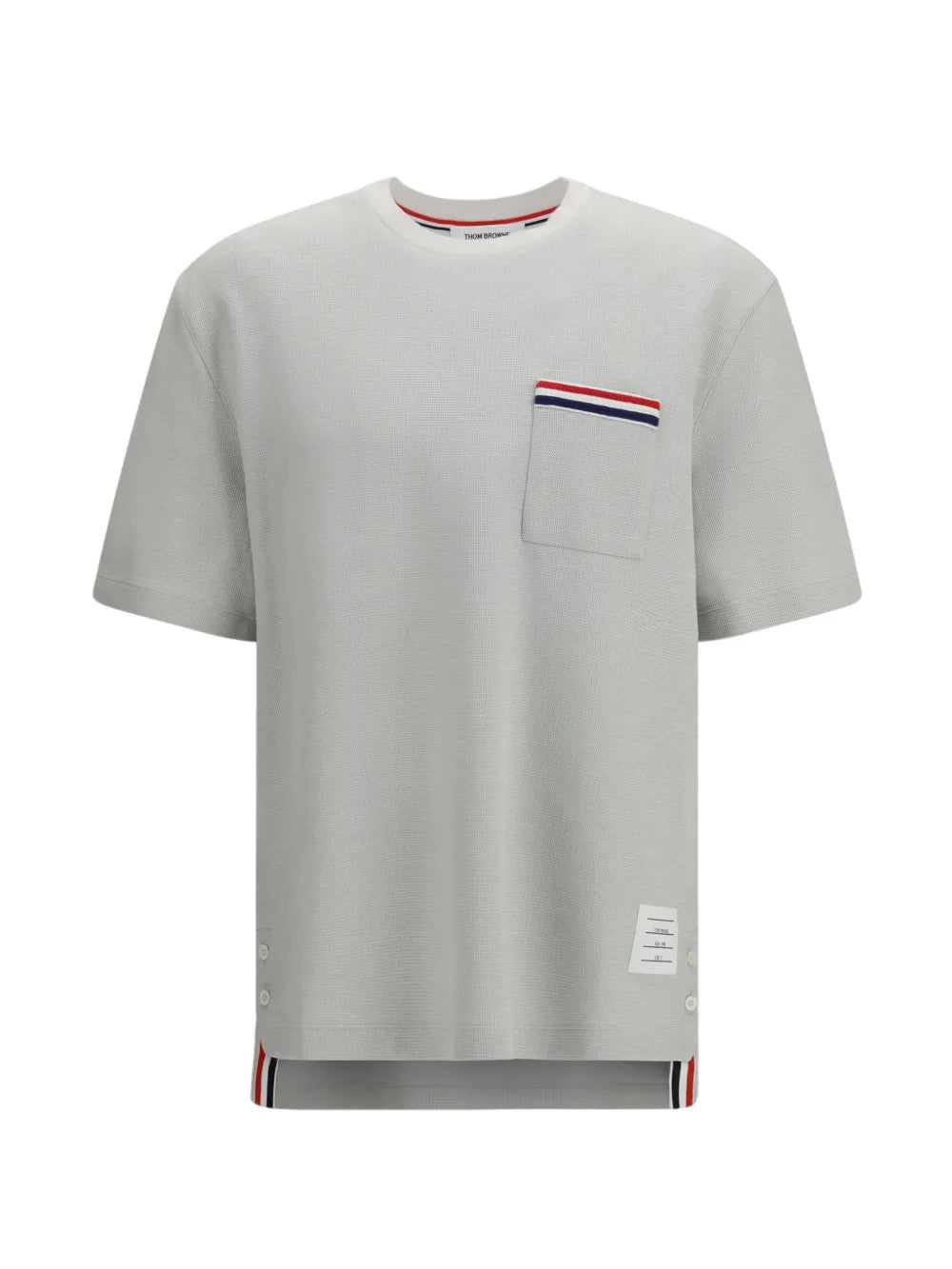 Grey t-shirt, front view