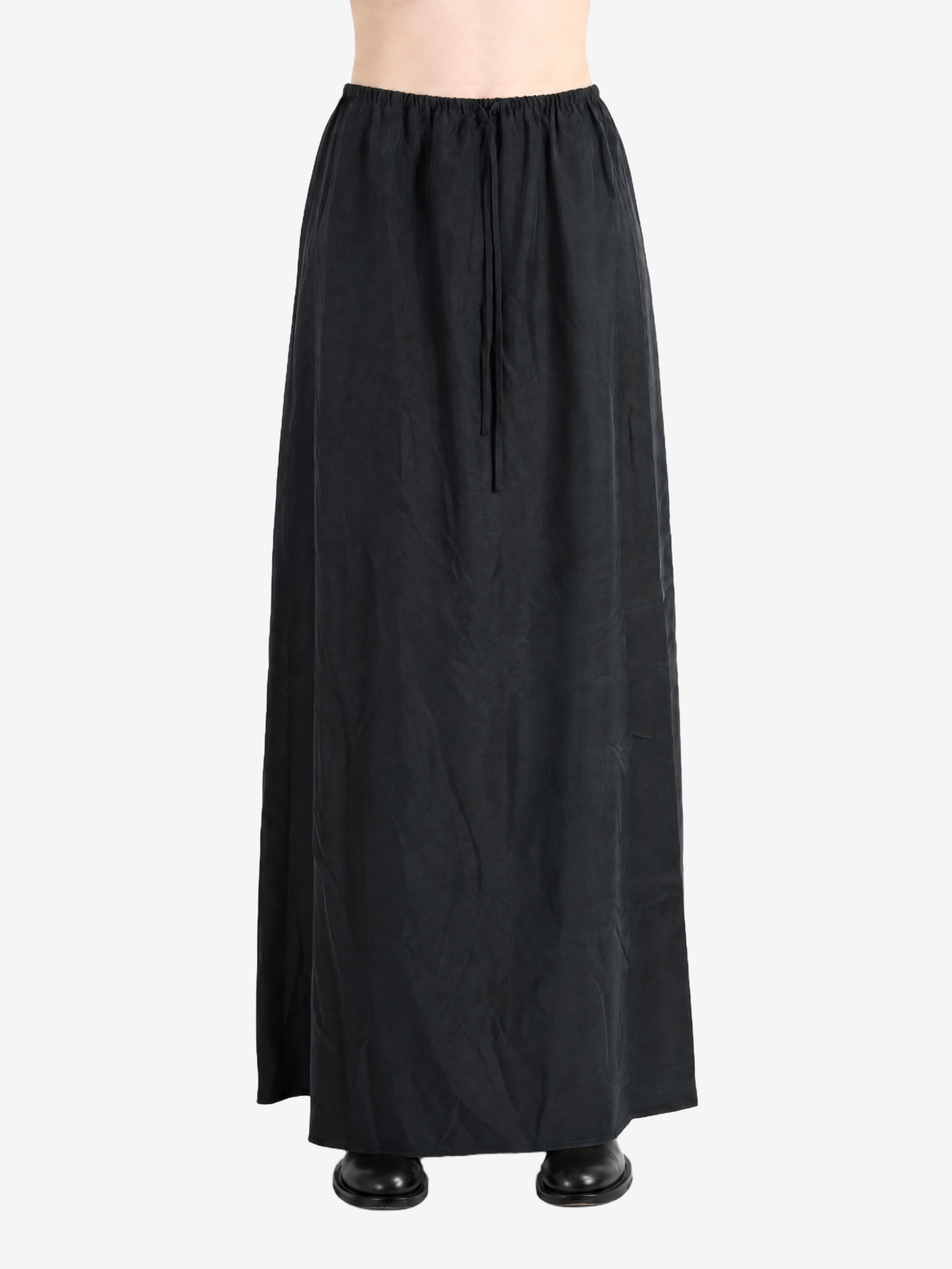 Black skirt, full body view