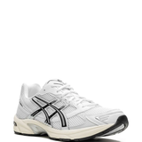 White sneaker,side view