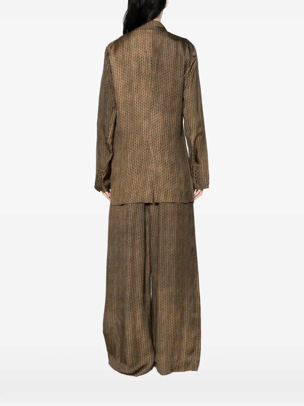 brown jacket,full body view