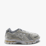 Tan shoes, front view