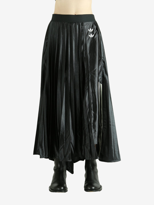 Black skirt worn by a person, showing the skirt's fit