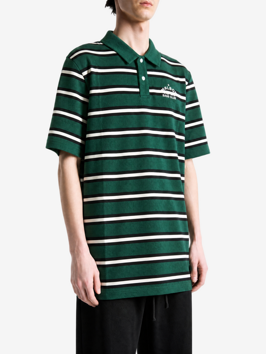 Green shirt, full body view
