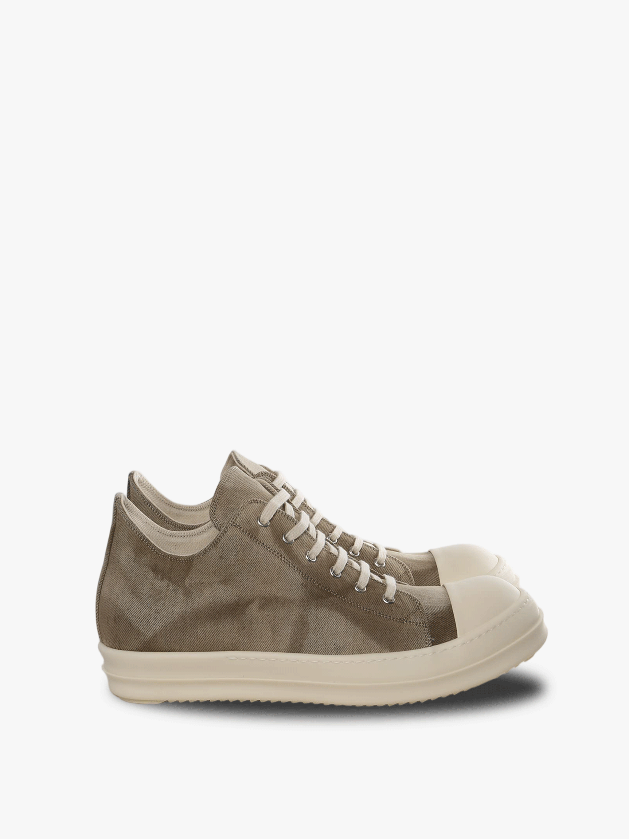 brown sneakers,front view