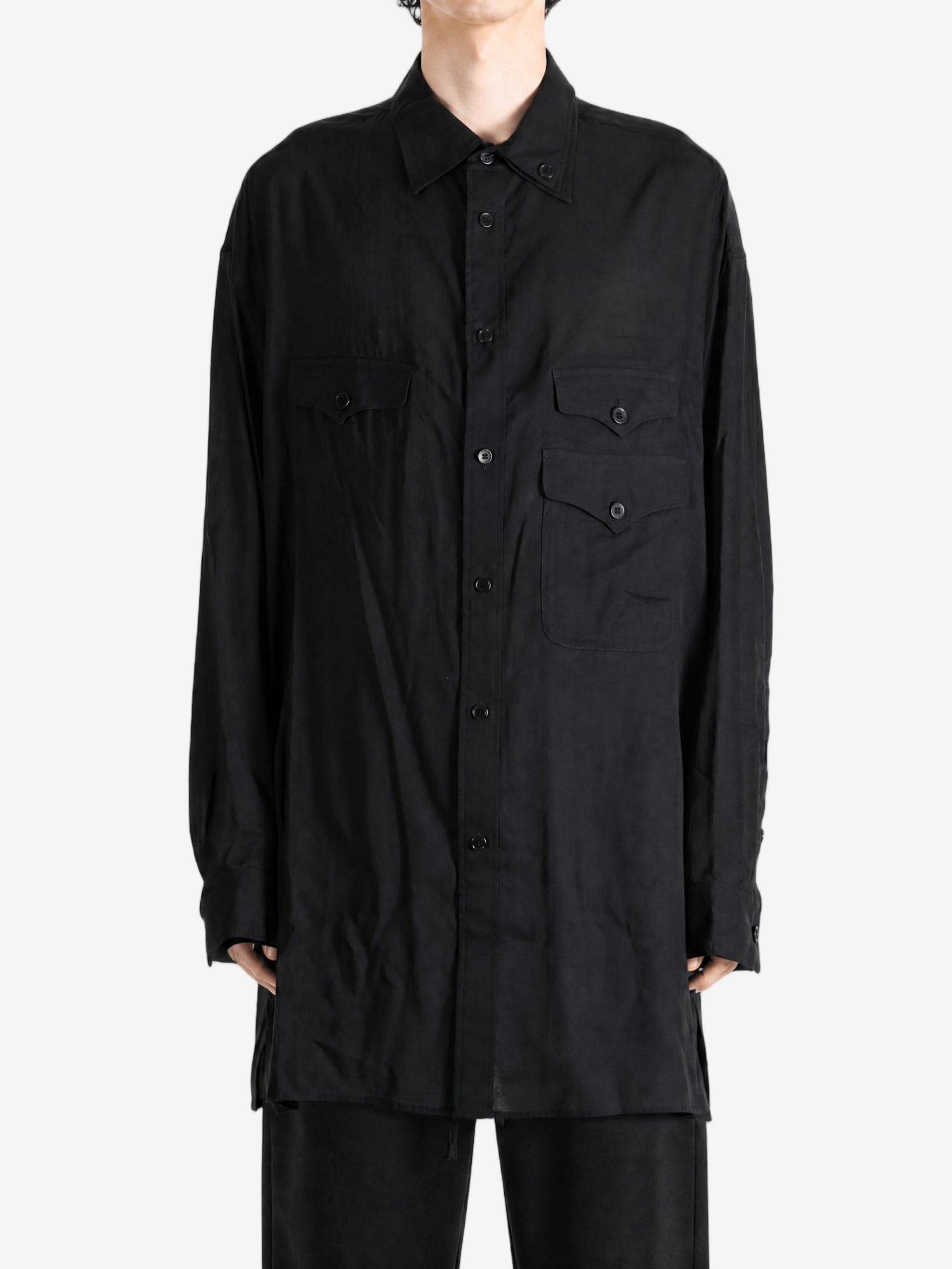 Black shirt, full body view