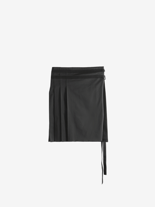 Black skirt, front view