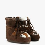 Brown boots, front view
