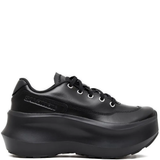 Black sneaker,front view